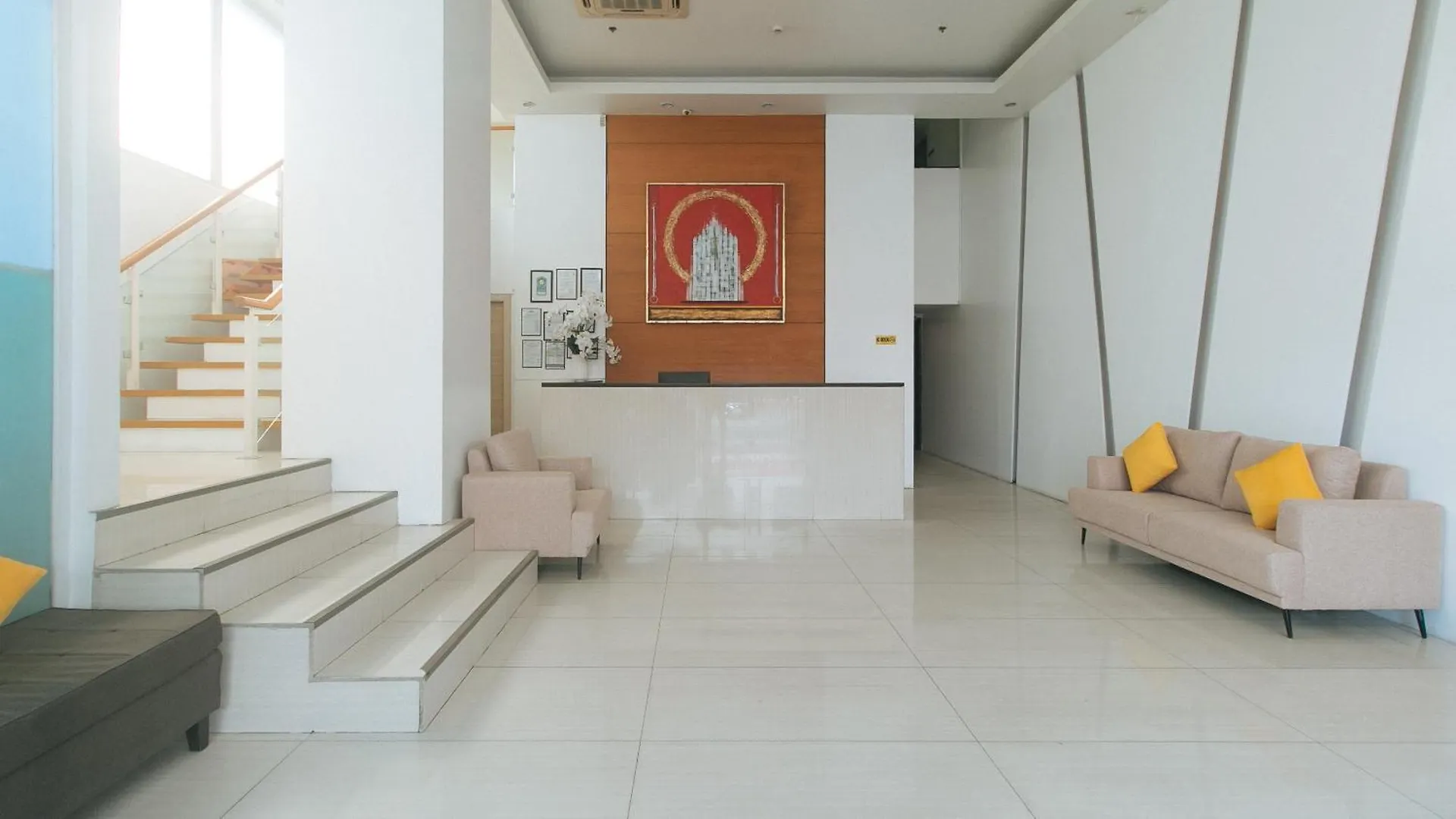 מנילה Reddoorz At Luxelite Suites Makati מלון