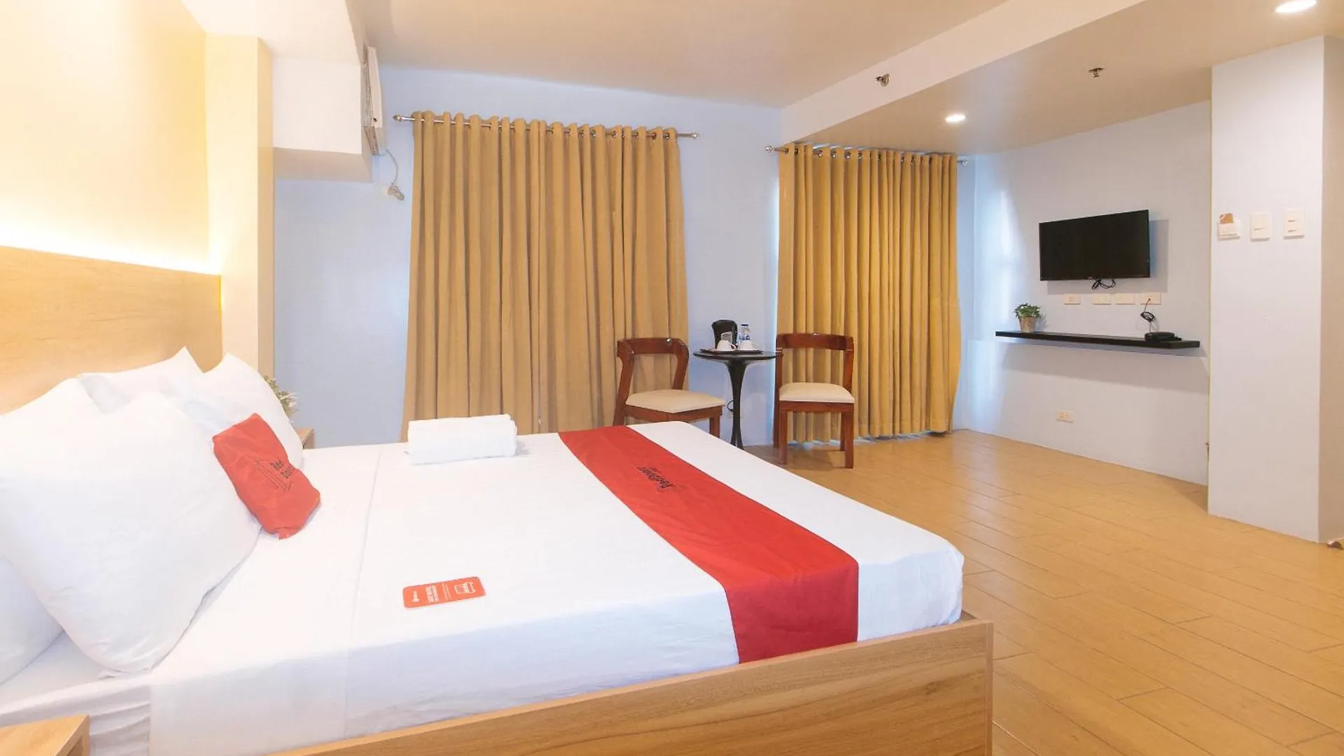 מנילה Reddoorz At Luxelite Suites Makati