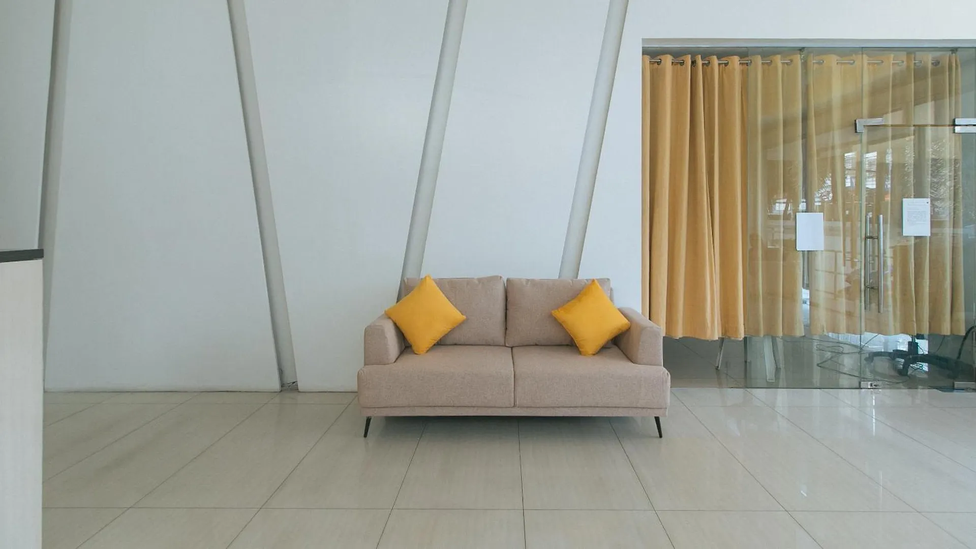 Reddoorz At Luxelite Suites Makati Manila Hotel