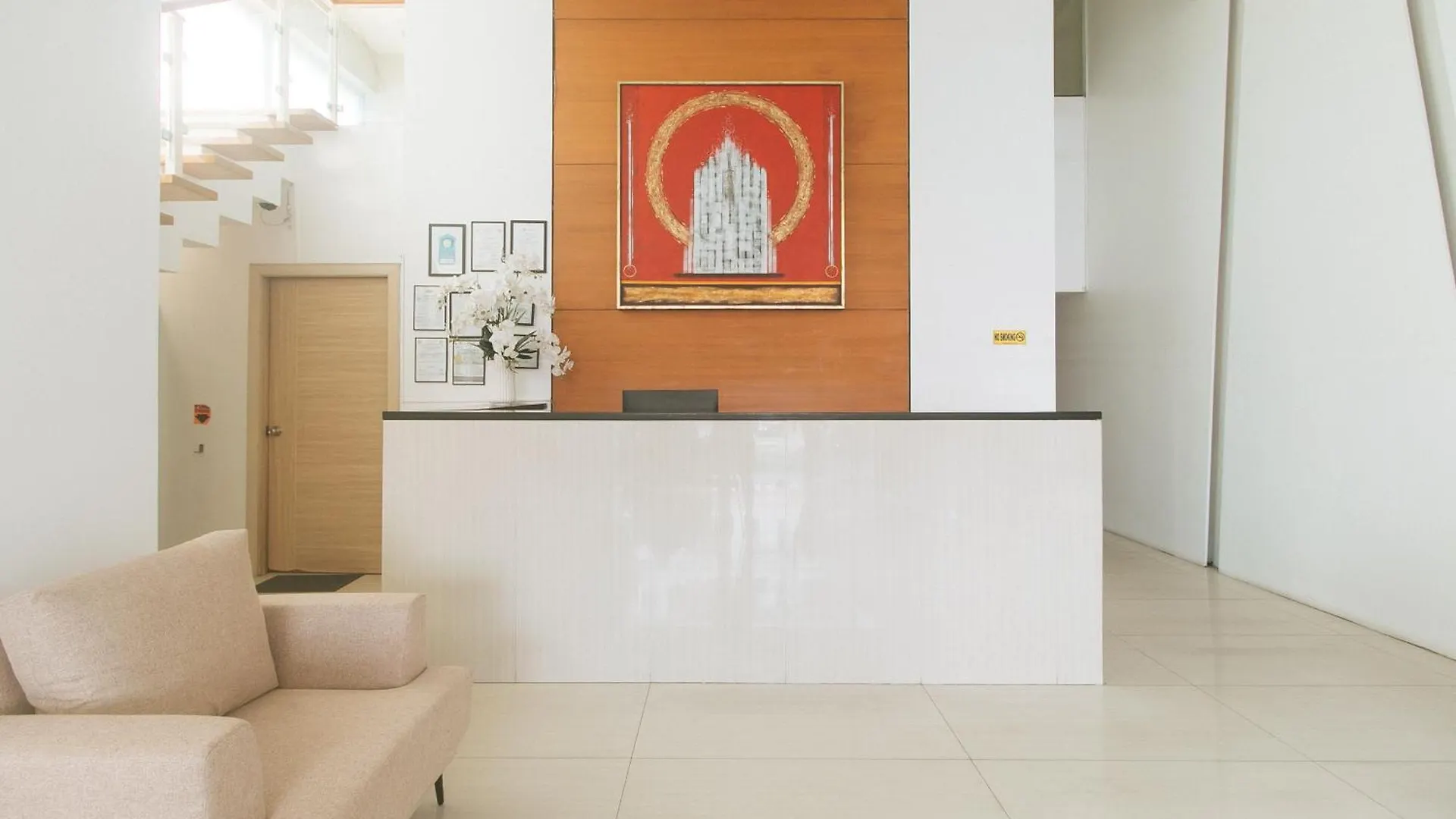 Hotel Reddoorz At Luxelite Suites Makati Manila