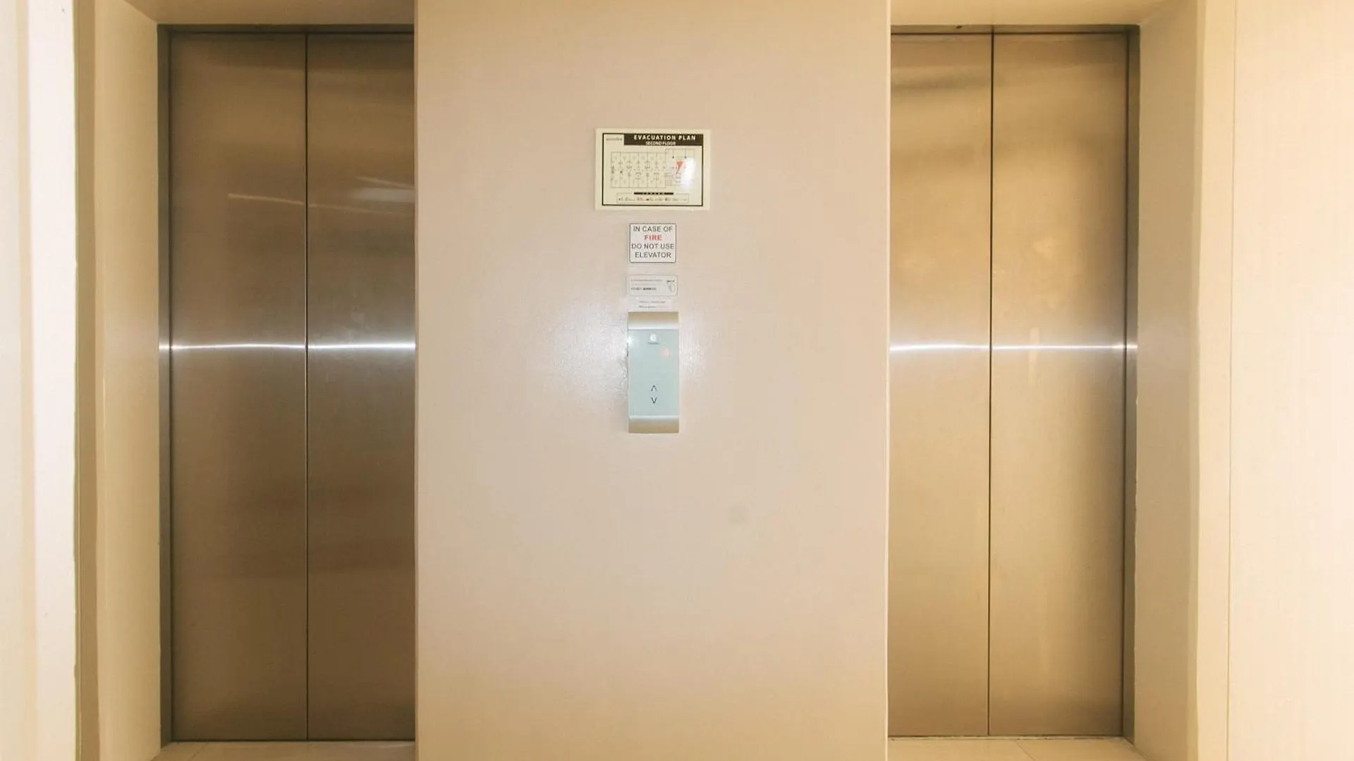 Reddoorz At Luxelite Suites Makati Manila Philippines
