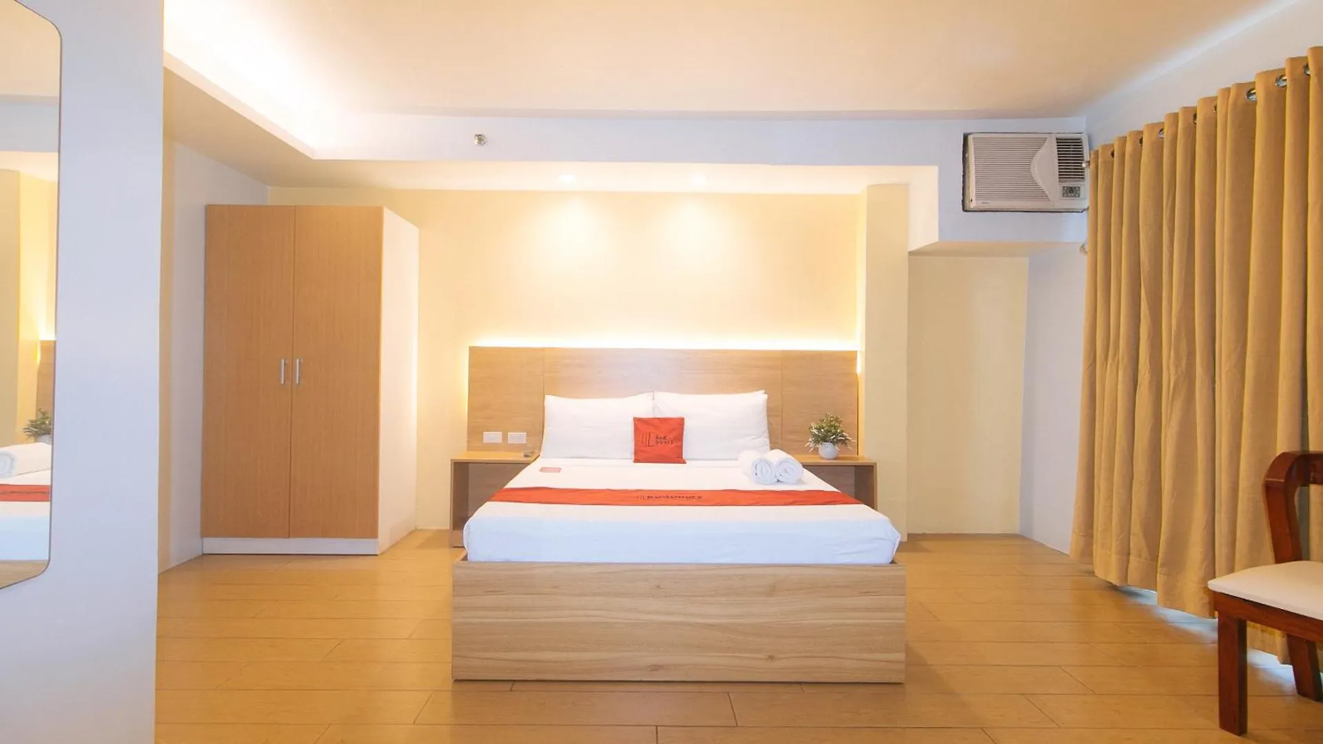 Reddoorz At Luxelite Suites Makati Manila